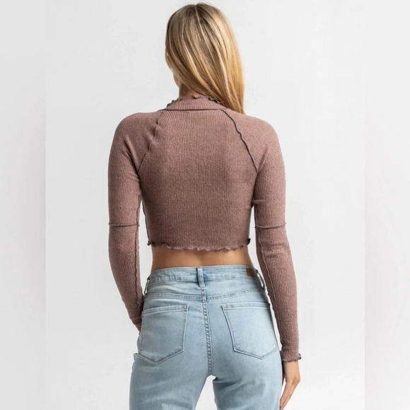 RSQ Baby Tee Long Sleeve Crop Top Mock Neck Brown Tee Exposed Seam - Picture 2 of 7